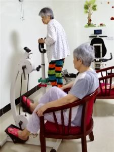 老人生活运动健身